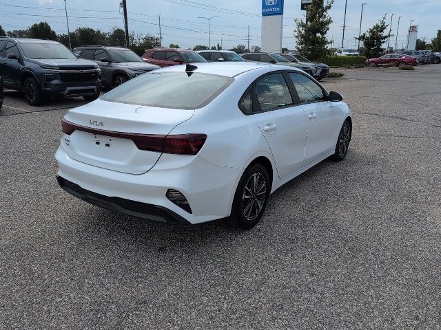 2024 Kia Forte LXS photo 14