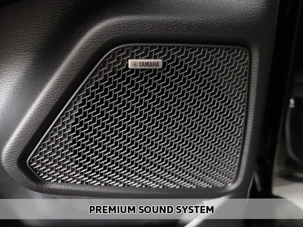 2025 Mitsubishi Outlander SE photo 3