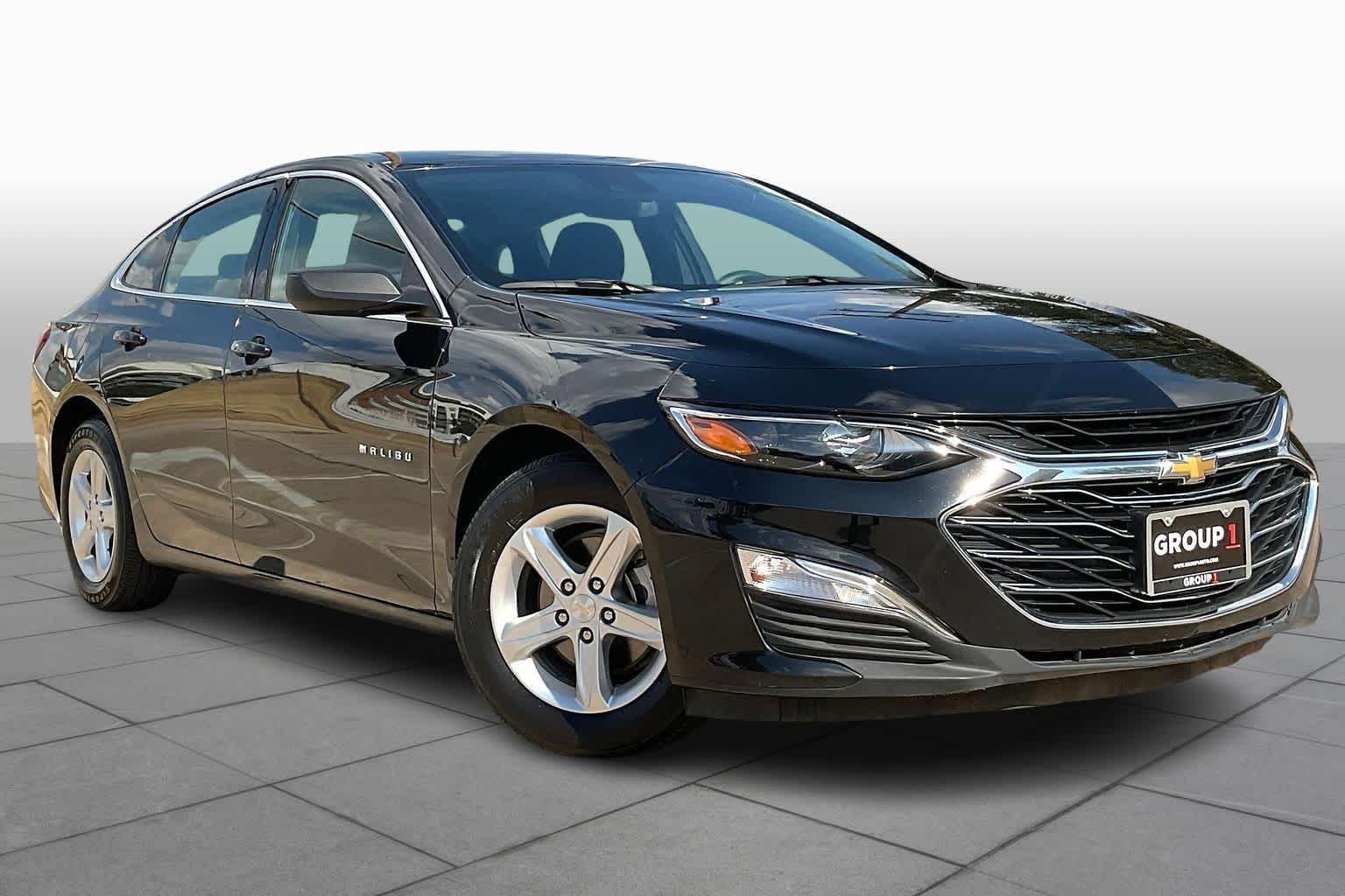 2023 Chevrolet Malibu LS photo 2