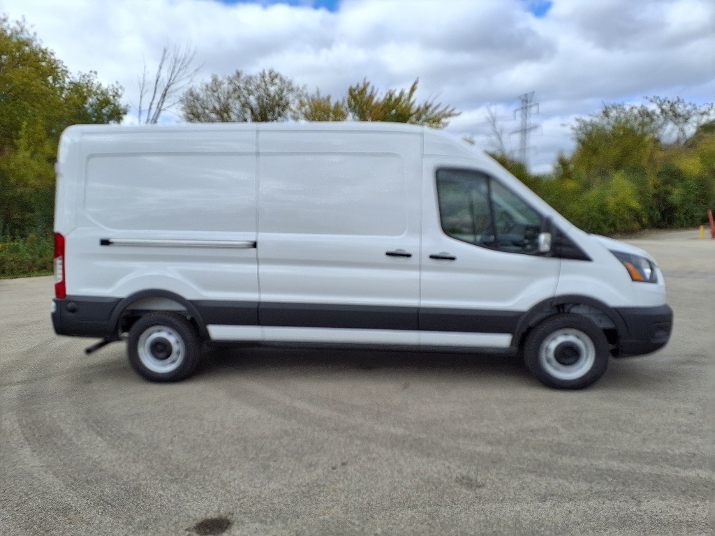2025 Ford Transit Cargo Van photo 4