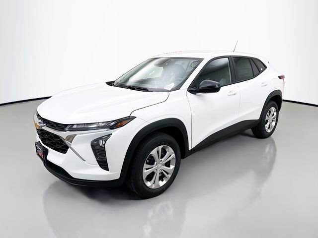 2026 Chevrolet Trax LS photo 3