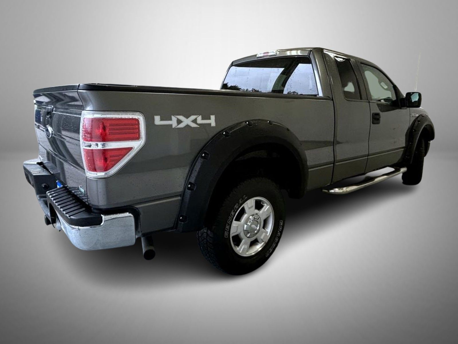 2010 Ford F-150 XLT photo 5