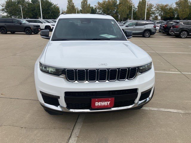 2024 Jeep Grand Cherokee Limited photo 2