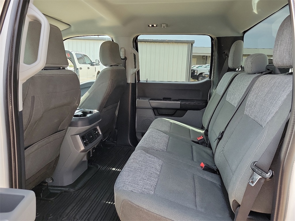 2023 Ford F-350 XLT photo 16
