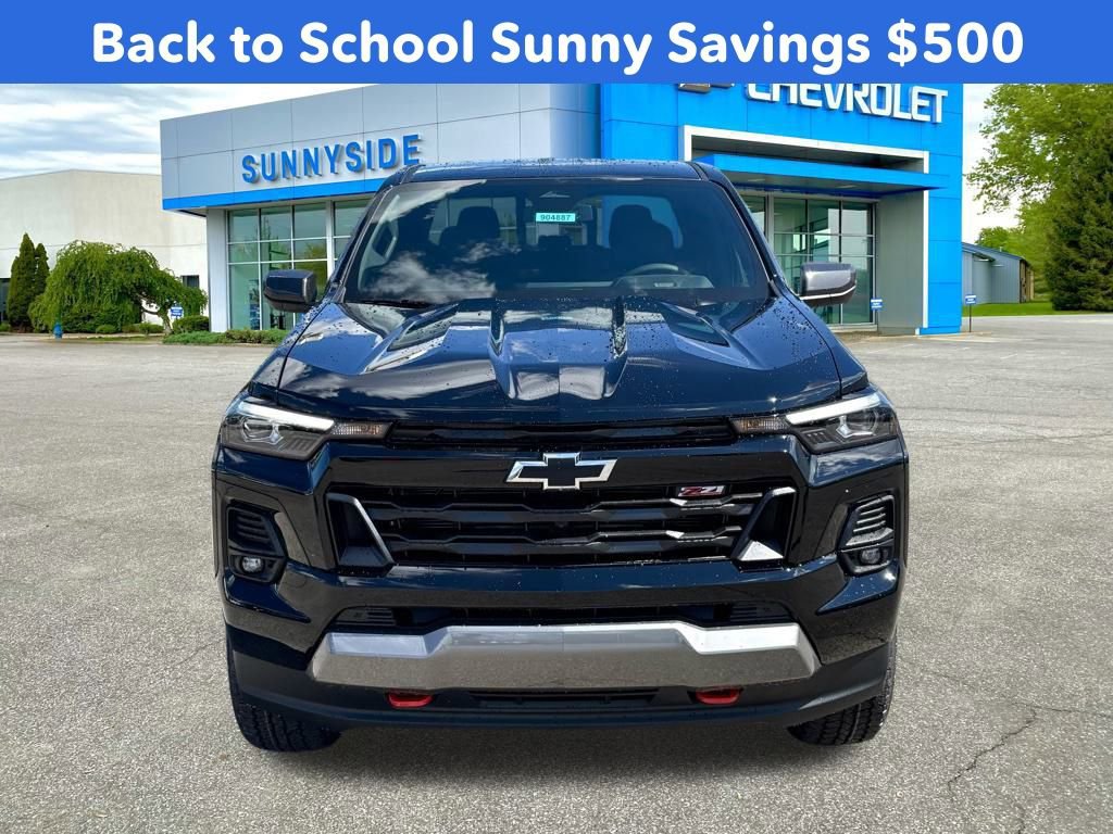 2025 Chevrolet Colorado Z71 photo 2
