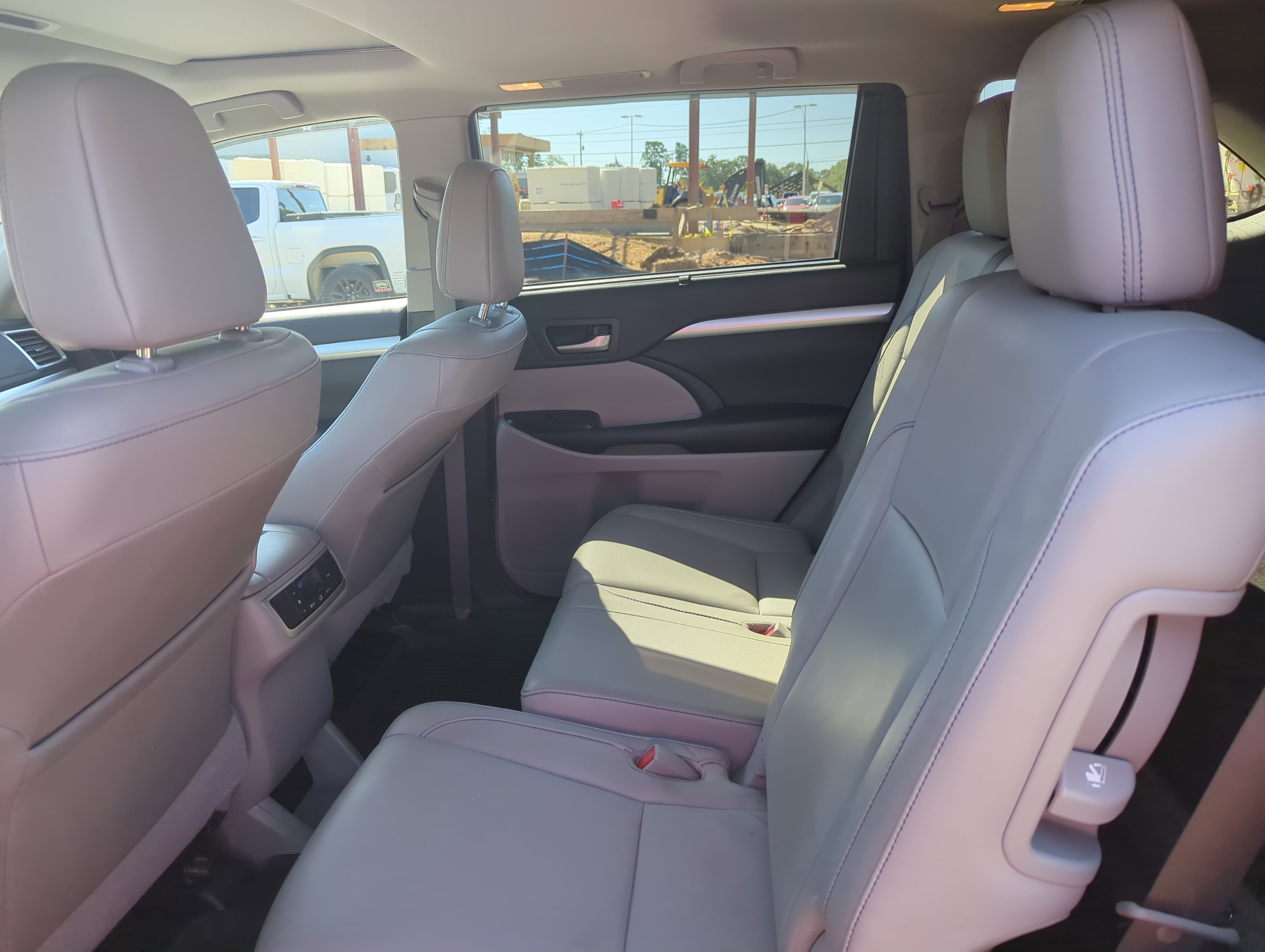 2017 Toyota Highlander XLE photo 11