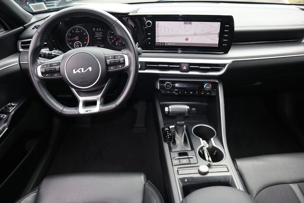 2023 Kia K5 GT-Line photo 12
