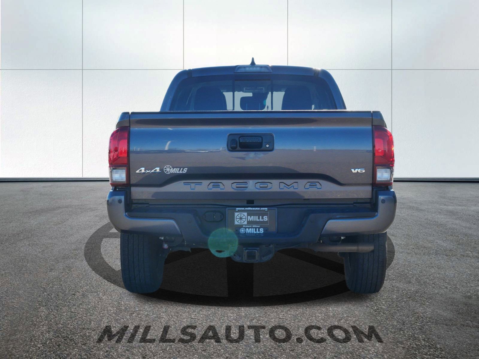 2023 Toyota Tacoma SR5 photo 4