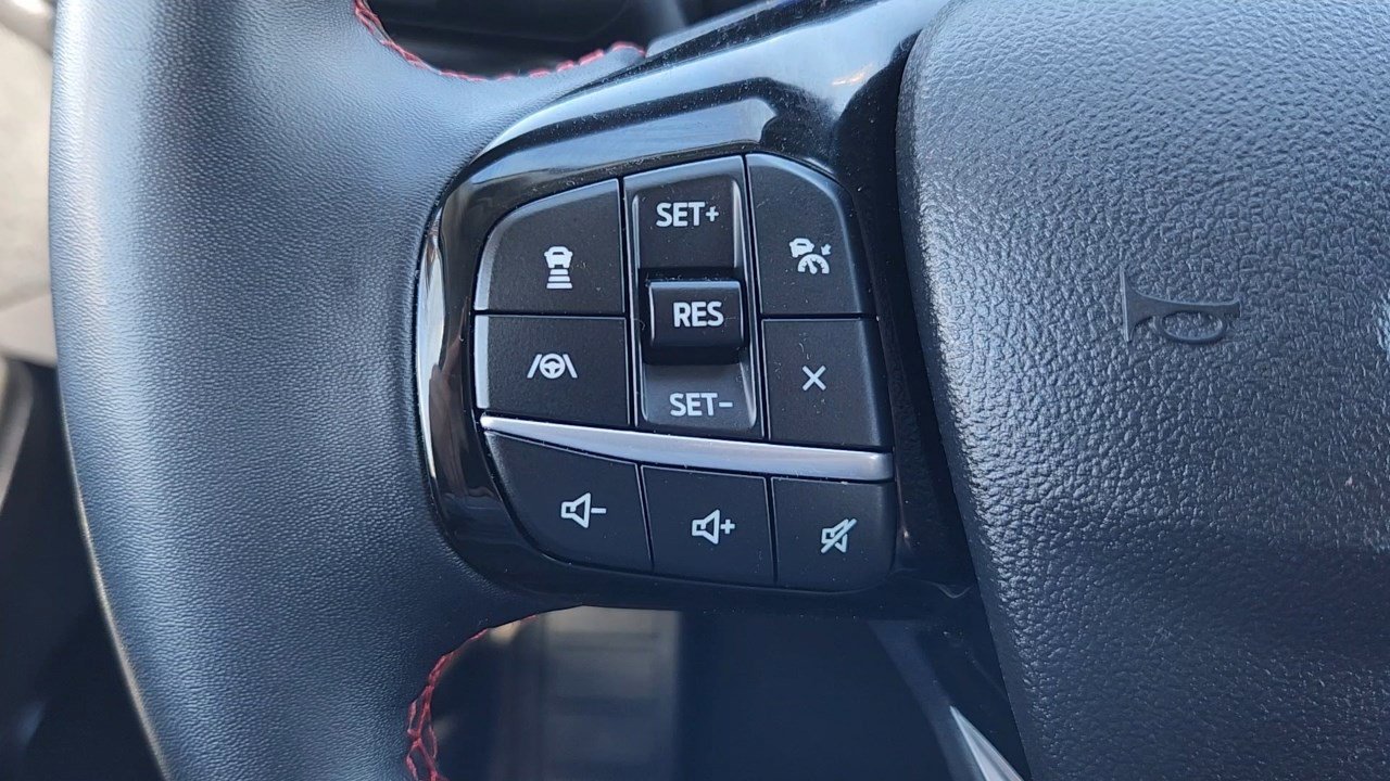 2022 Ford Escape SEL photo 12