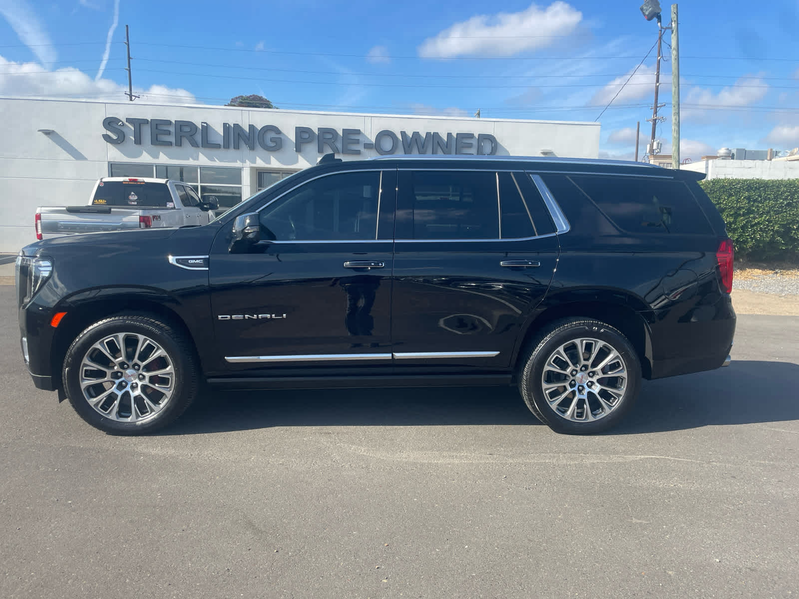 2022 GMC Yukon Denali's photo