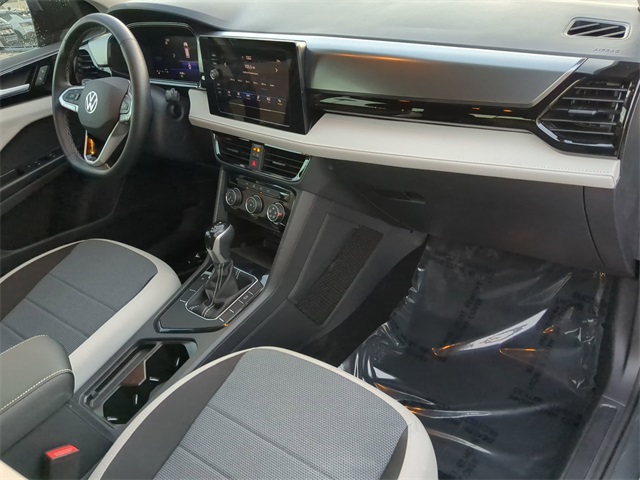2025 Volkswagen Taos S photo 7