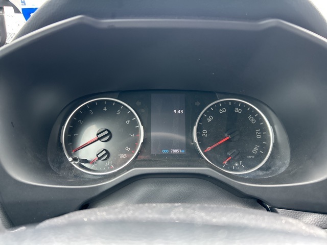 2021 Toyota RAV4 XLE photo 3