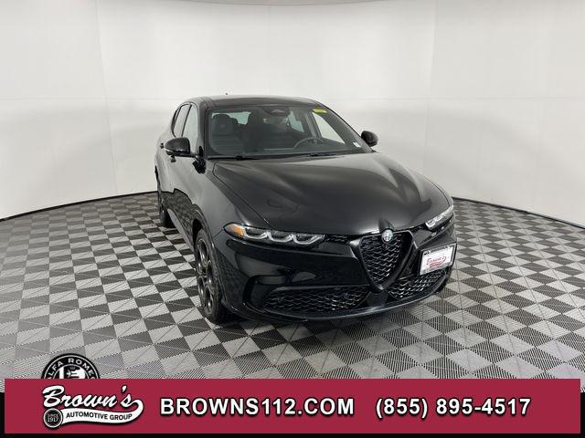 2025 Alfa Romeo Tonale Intensa's photo