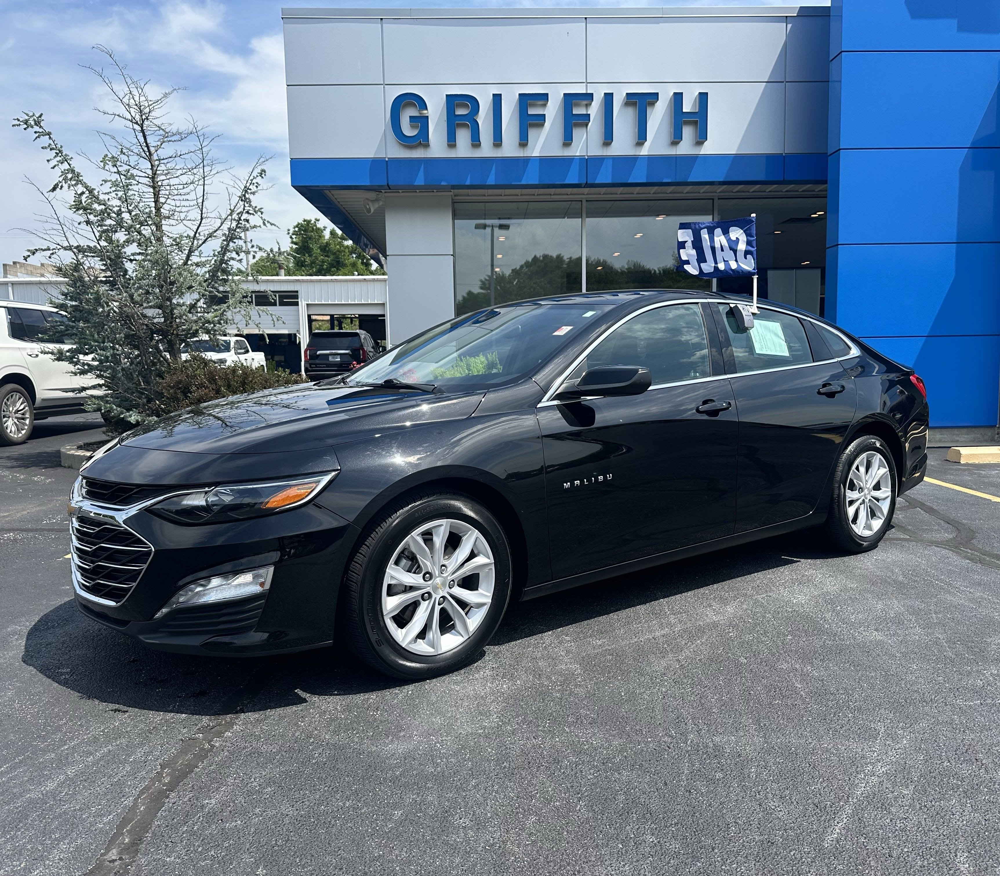 Used 2023 Mosaic Black Metallic Chevrolet LT image 1