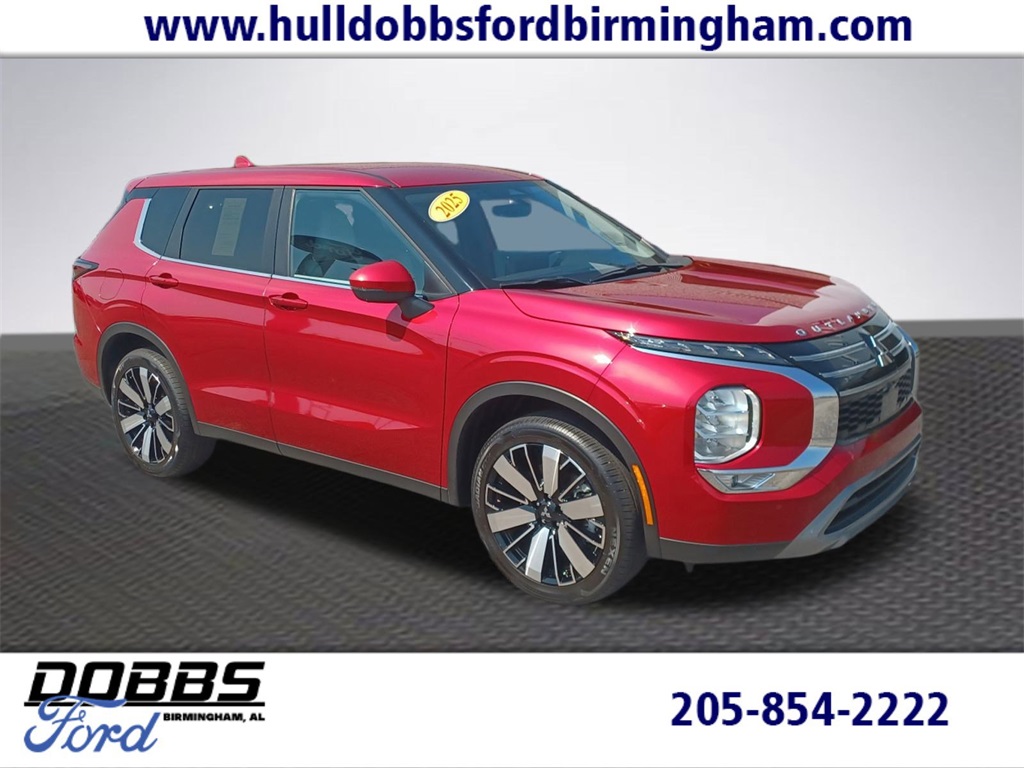 2025 Mitsubishi Outlander SE's photo