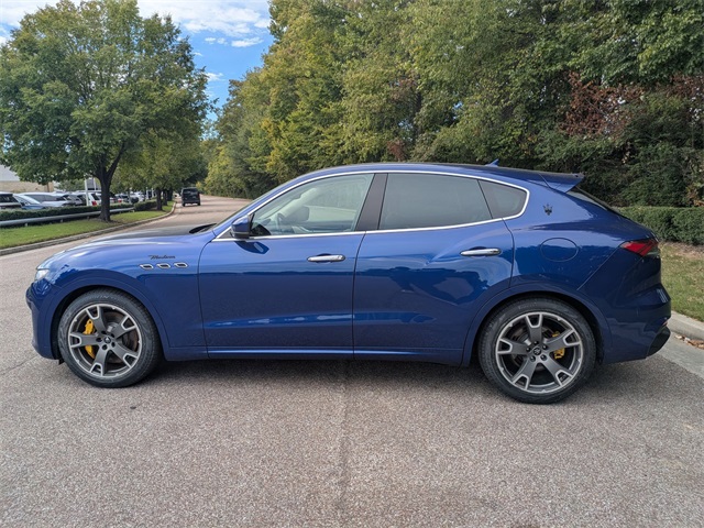 2022 Maserati Levante Modena photo 2