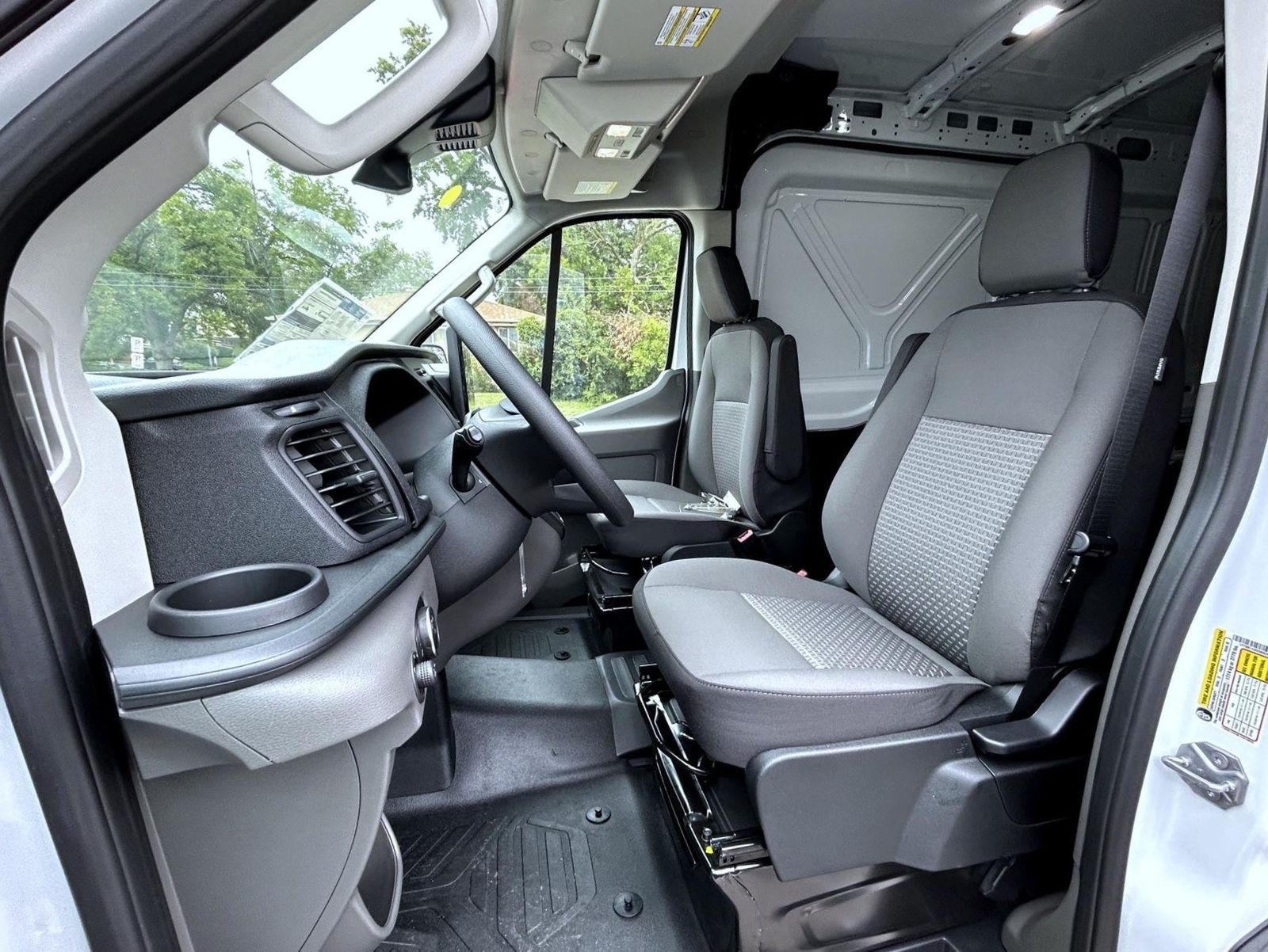 2025 Ford Transit Cargo XL photo 9
