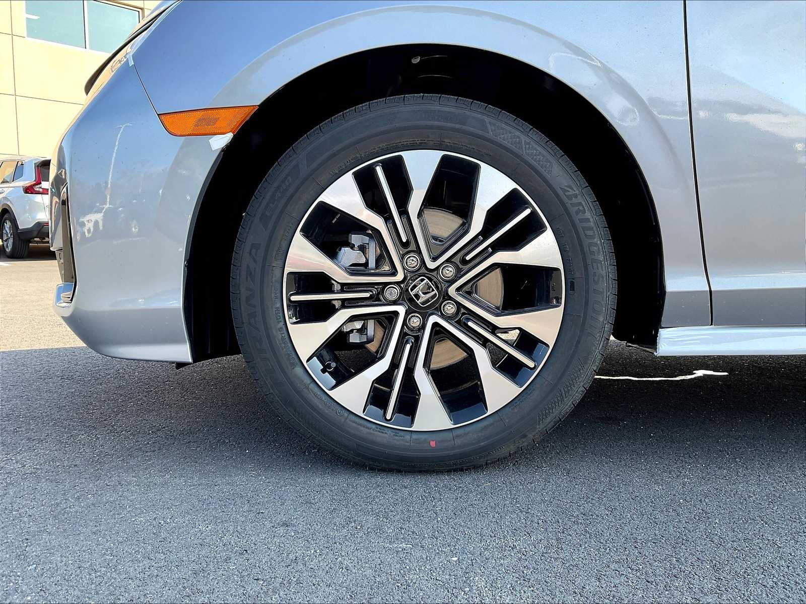 2026 Honda Odyssey Elite photo 7