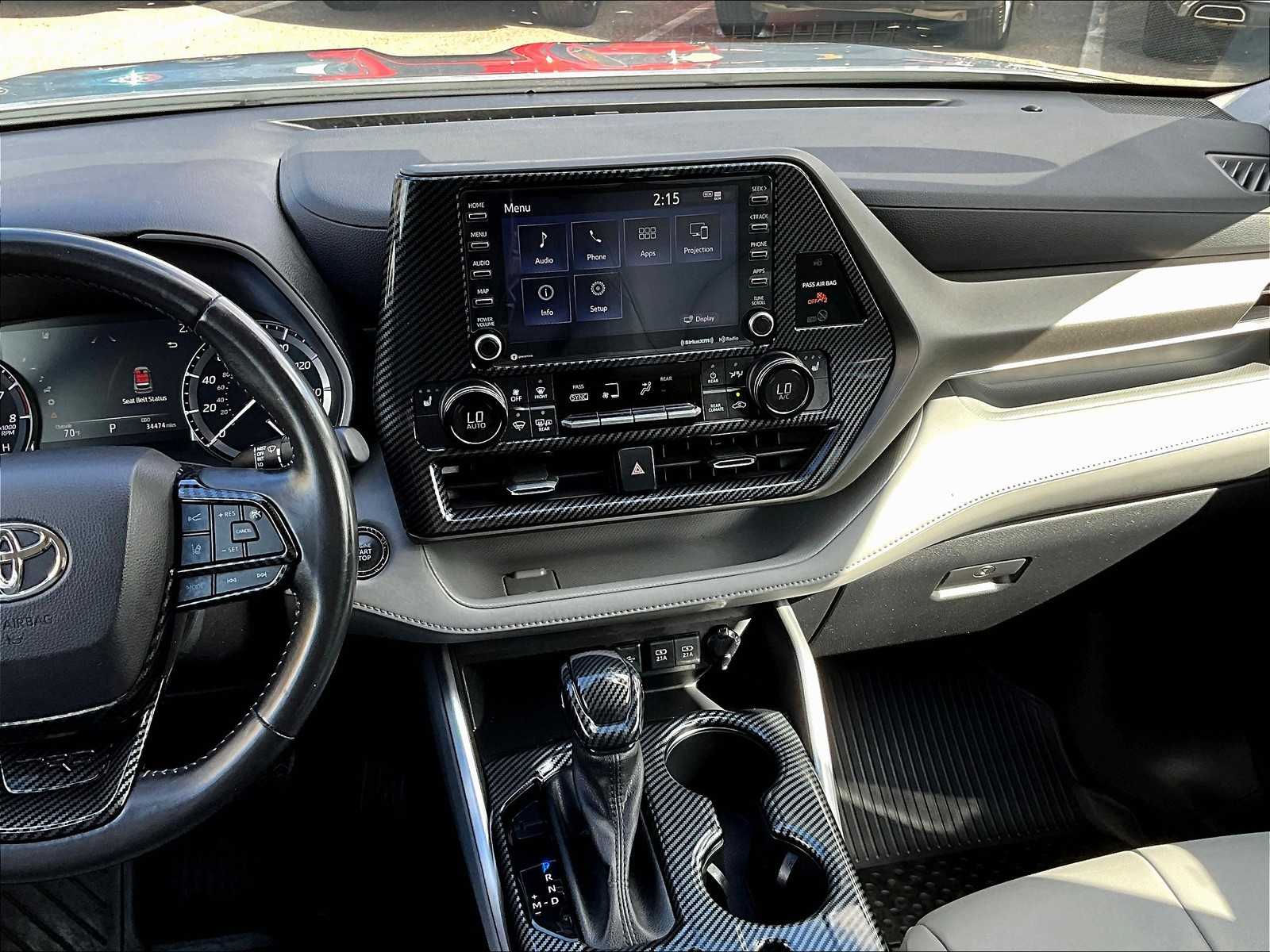 2021 Toyota Highlander XLE photo 19