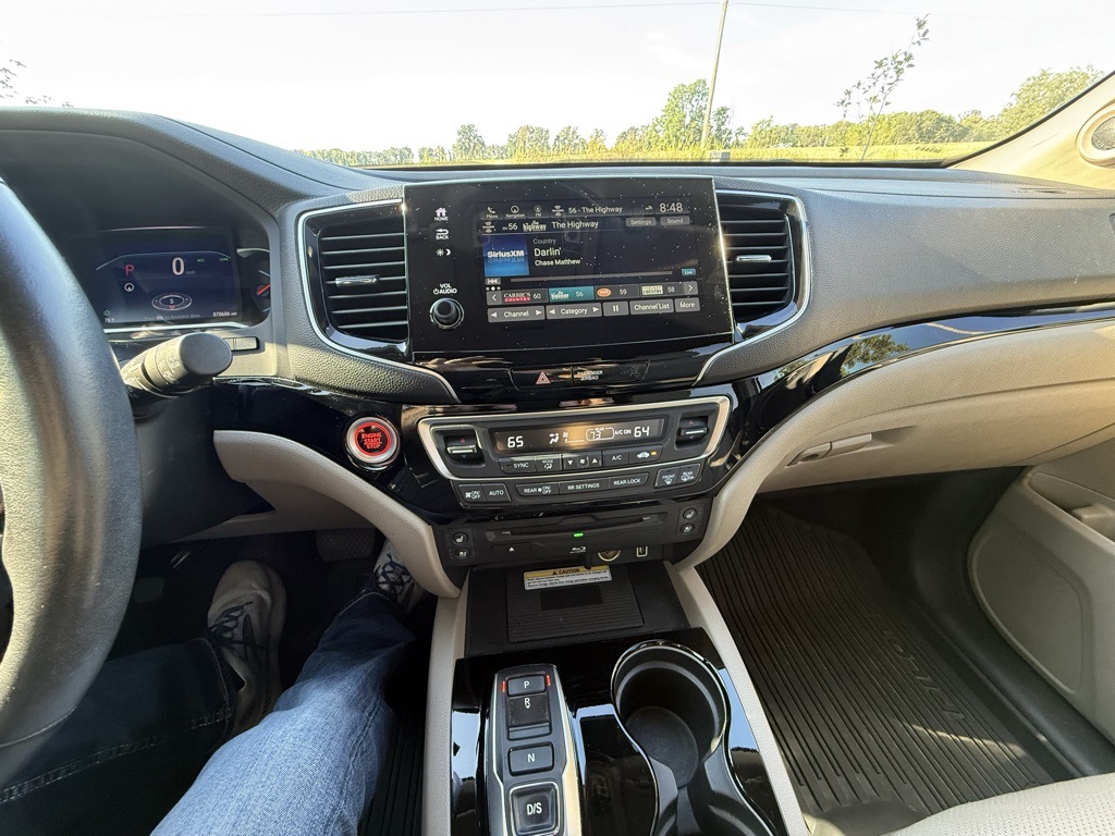 2019 Honda Pilot Elite photo 4