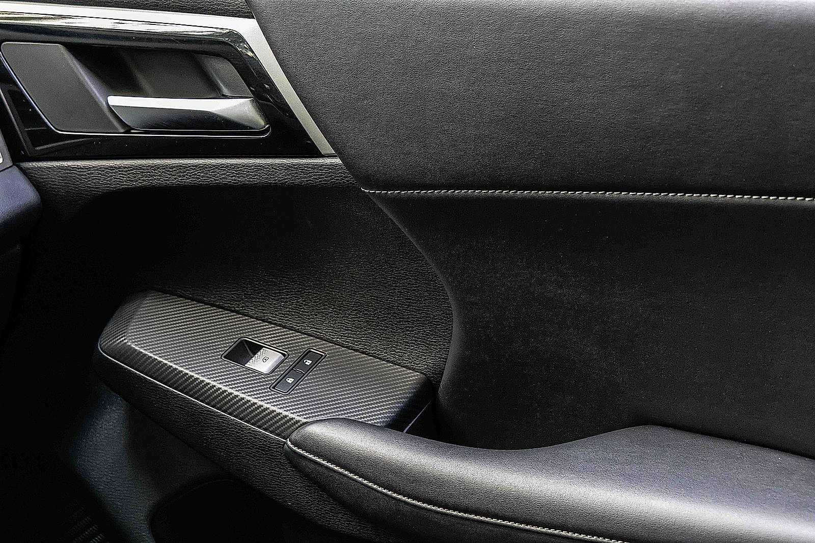2024 Mitsubishi Outlander SE photo 15