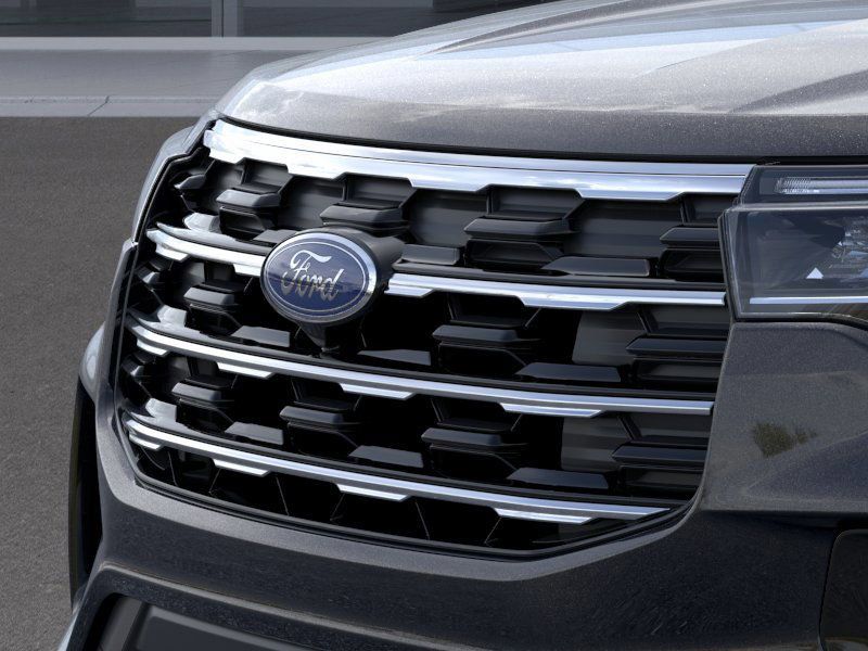 2025 Ford Explorer photo 12