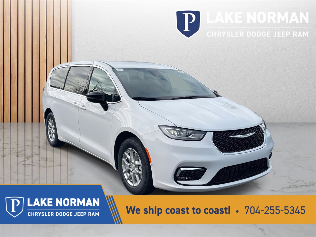 2026 Chrysler Pacifica Select's photo