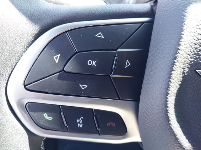 2026 Chrysler Pacifica photo 10