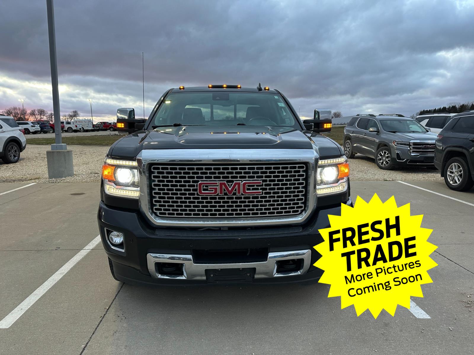 2016 Gmc Sierra 2500 HD Denali photo 2