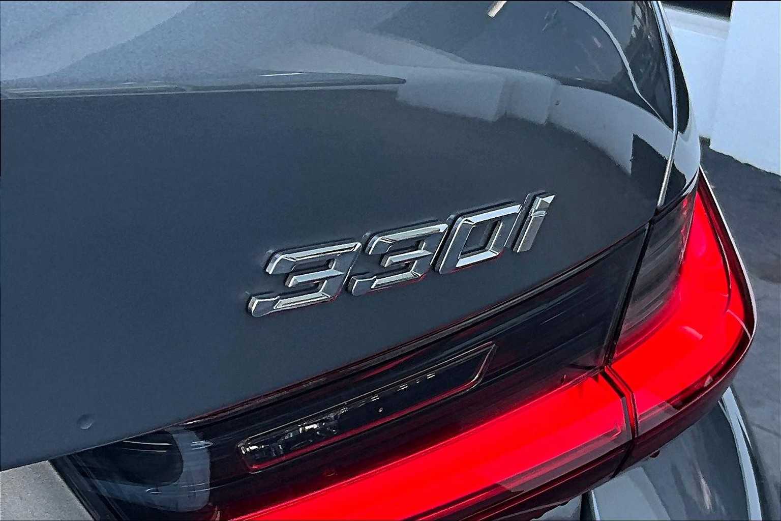 2025 Bmw 330i photo 9