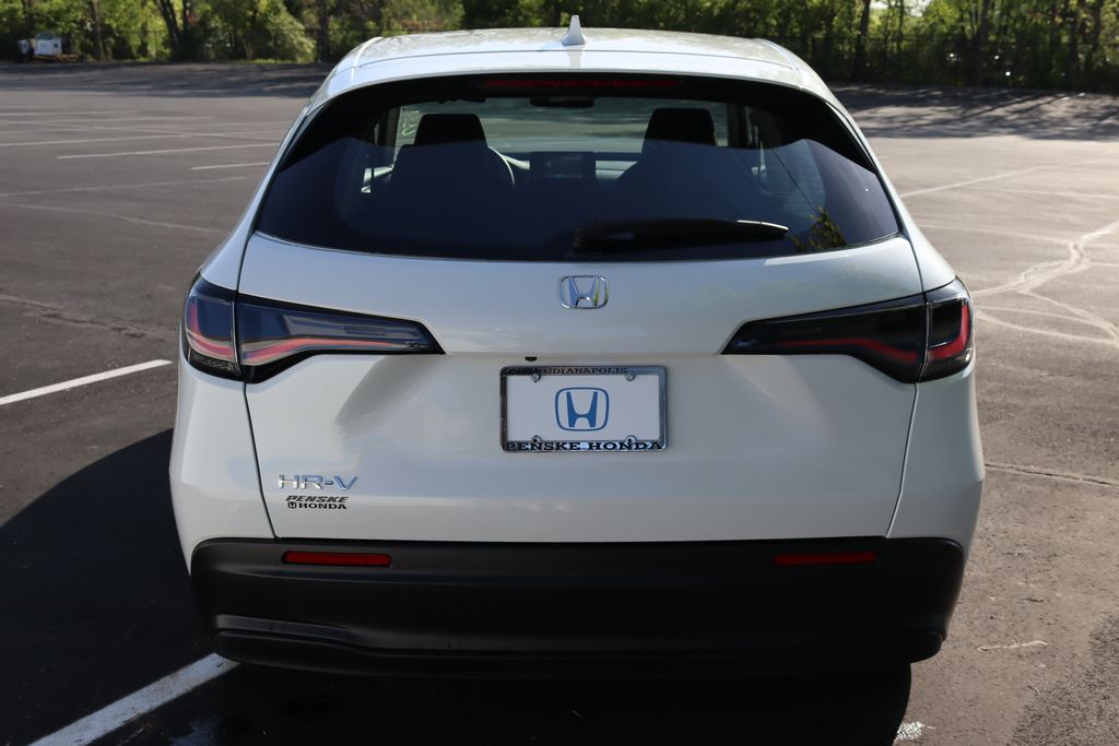 2025 Honda HR-V LX photo 4