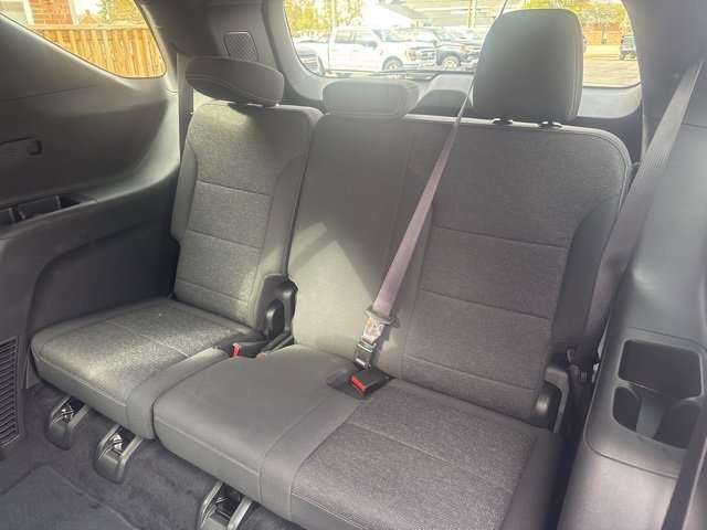 2025 Chevrolet Traverse photo 2