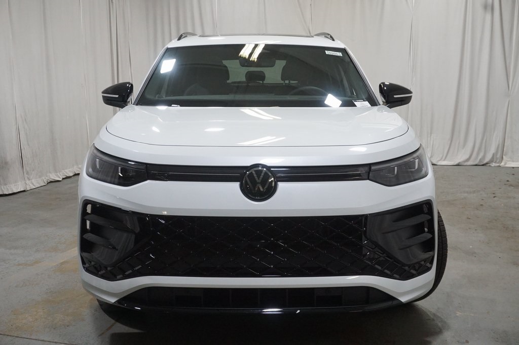 2025 Volkswagen Tiguan SE R-Line Black photo 4