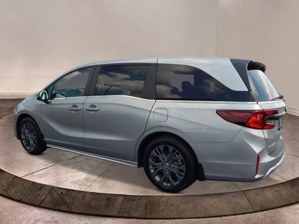 2026 Honda Odyssey Touring photo 3