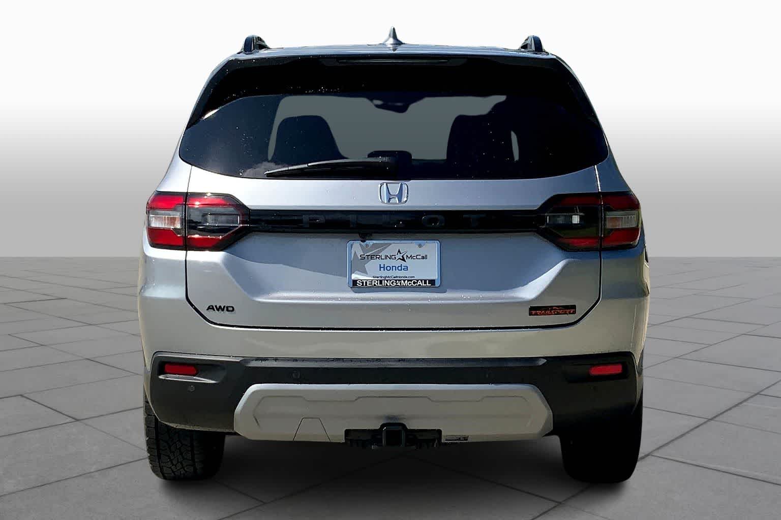 2025 Honda Pilot TrailSport photo 3