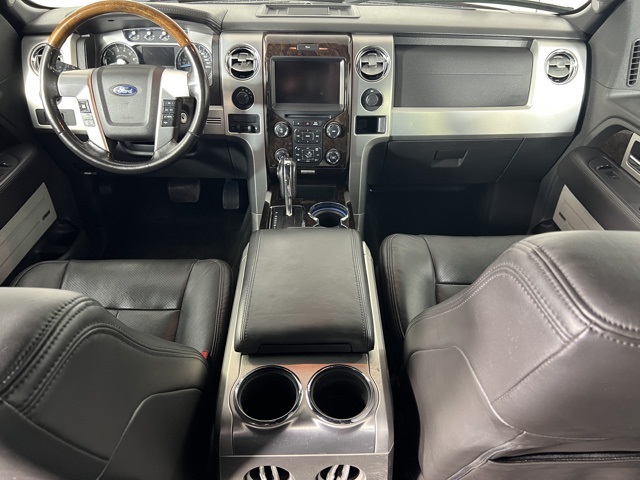 2013 Ford F-150 Platinum photo 17