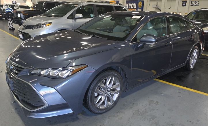 2020 Toyota Avalon XLE's photo