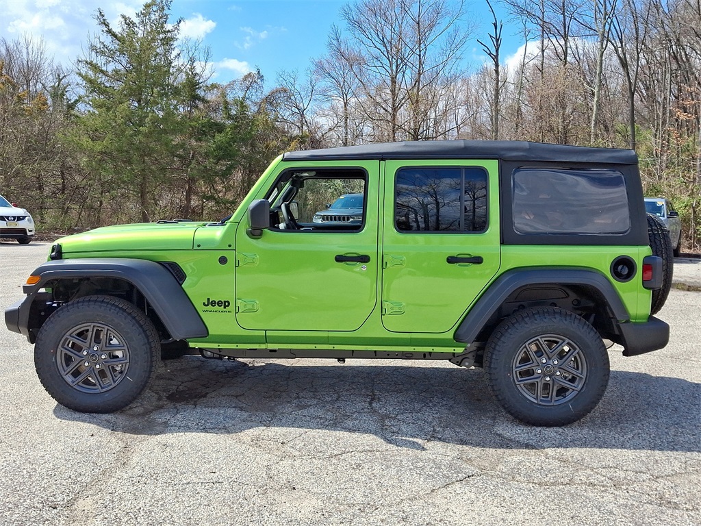 2025 Jeep Wrangler Sport S photo 4