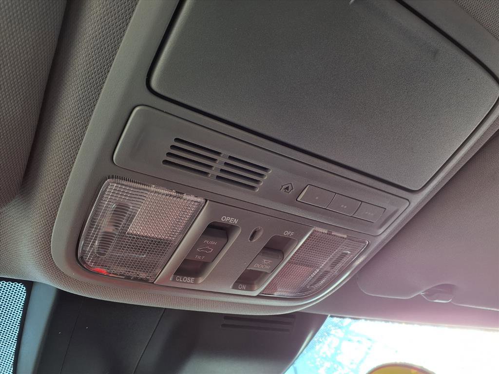 2022 Honda CR-V Touring photo 24