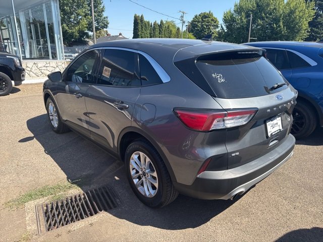 2022 Ford Escape SE photo 3
