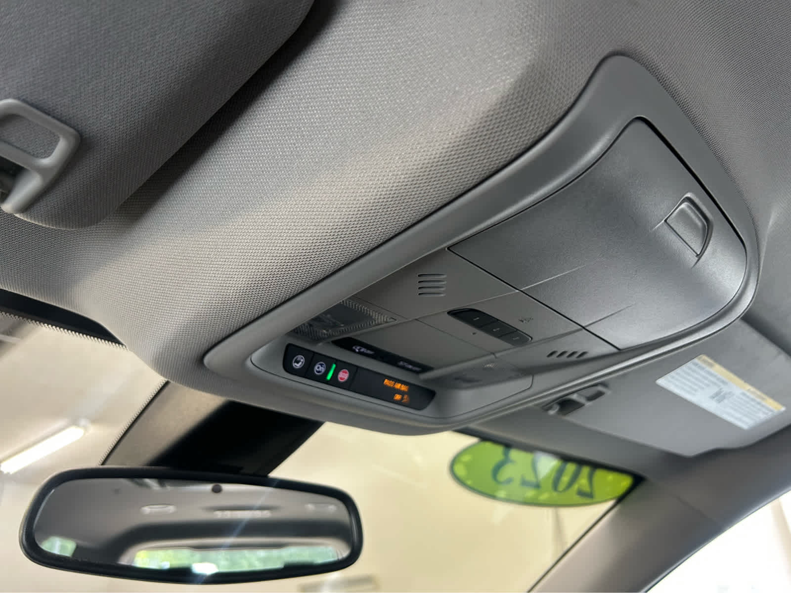 2023 Gmc Acadia SLT photo 18