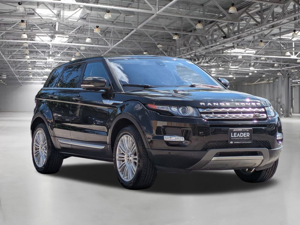 2013 Land Rover Range Rover Evoque Prestige Premium photo 2