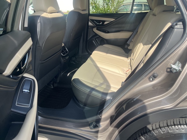 2021 Subaru Outback Limited photo 10