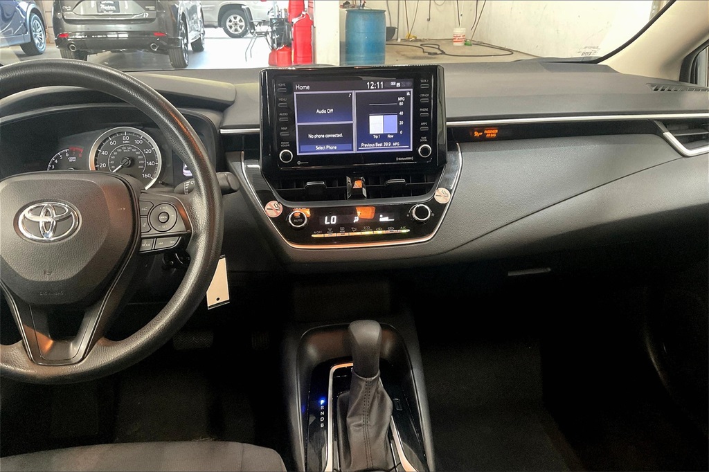 2022 Toyota Corolla LE photo 5
