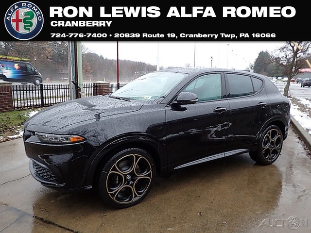 2025 Alfa Romeo Tonale Intensa's photo