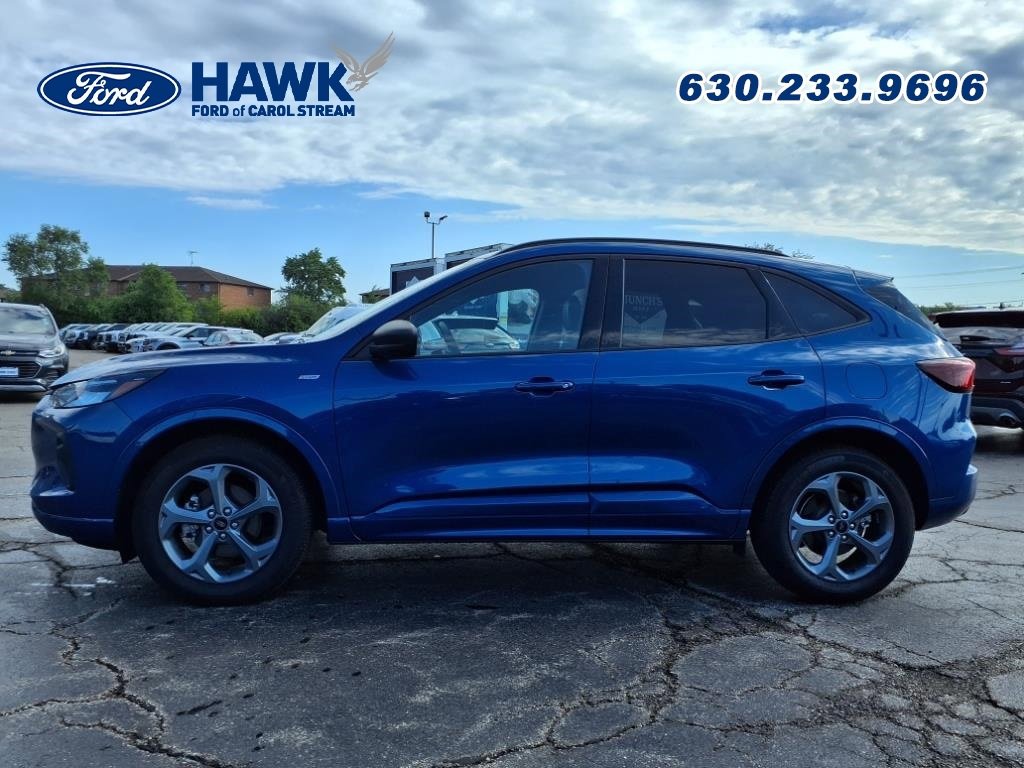 2023 Ford Escape ST-Line photo 2
