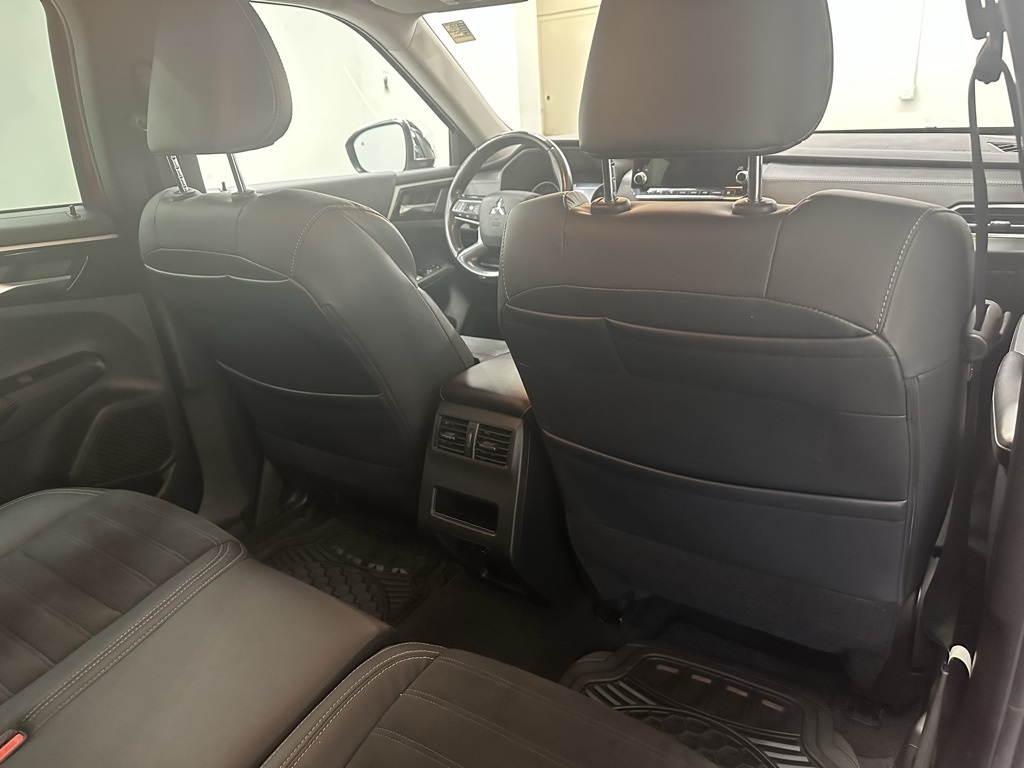 2022 Mitsubishi Outlander SE photo 18