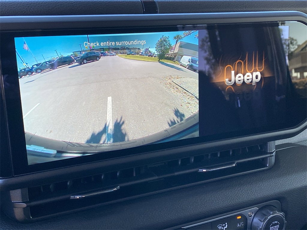 2025 Jeep Wrangler Sport photo 19