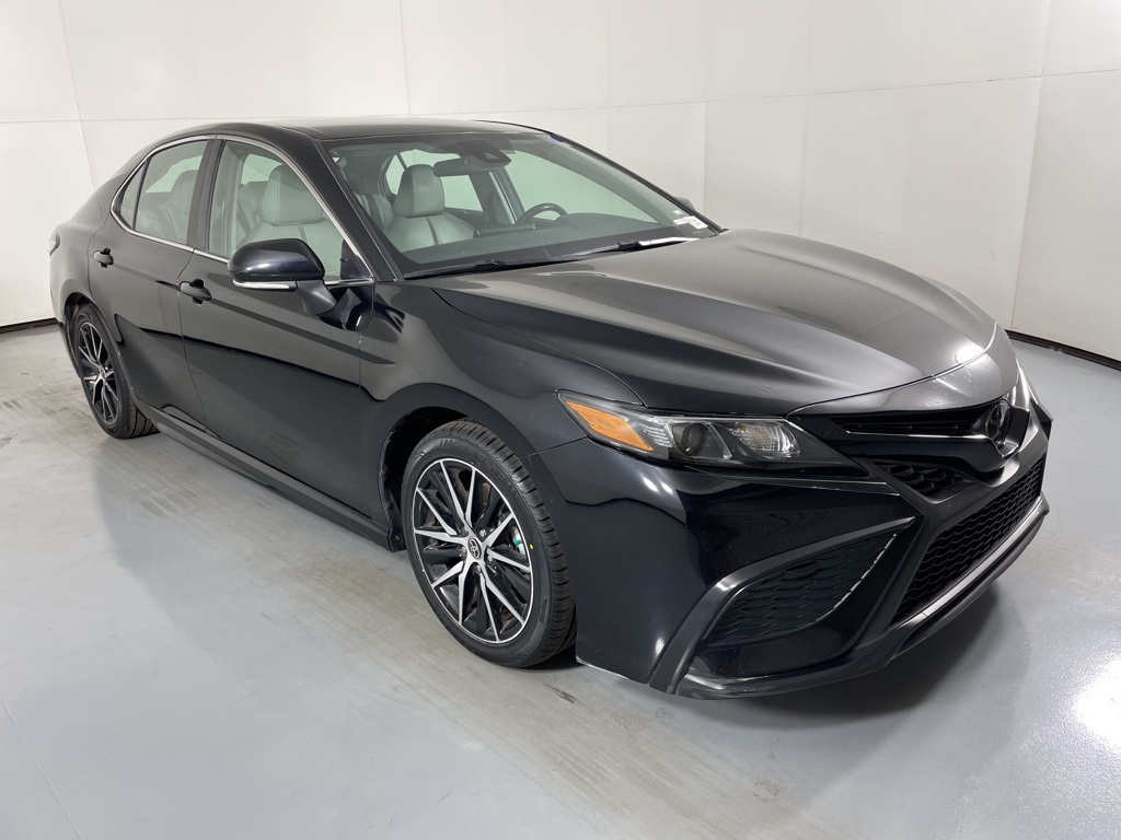 2023 Toyota Camry SE photo 2