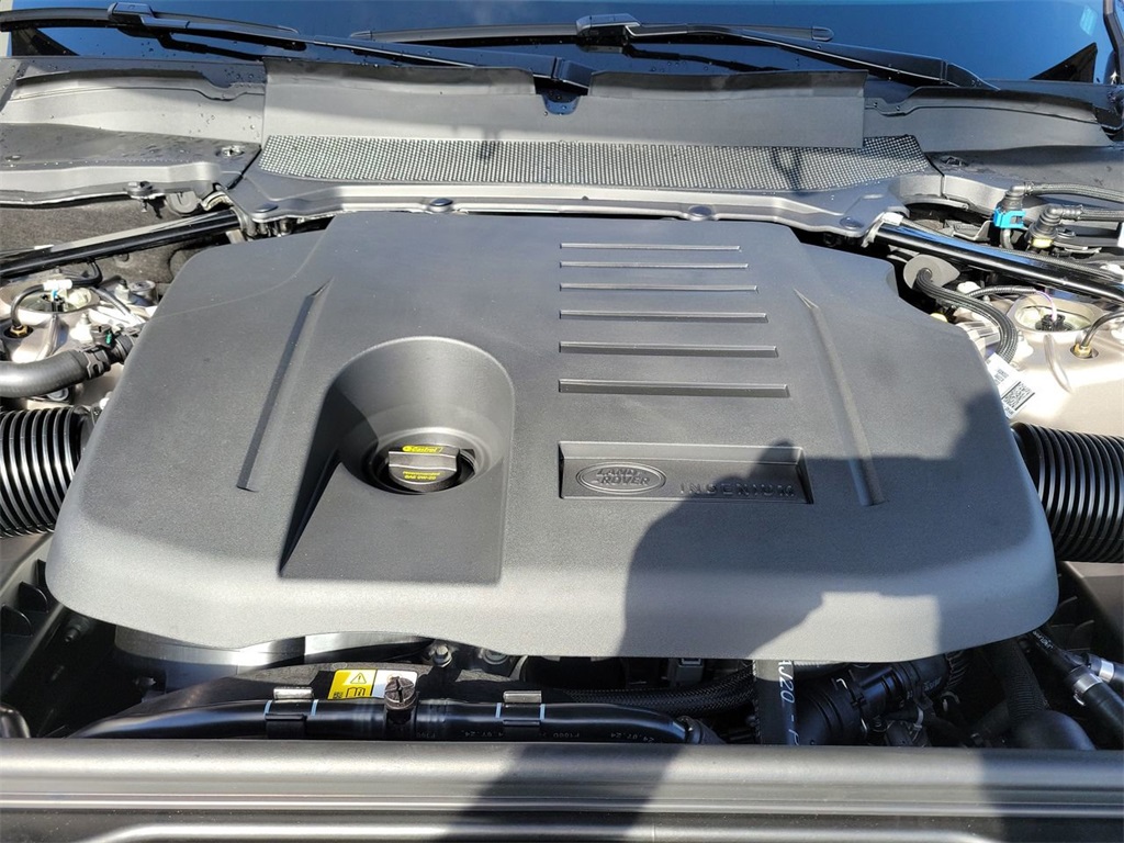 2025 Land Rover Discovery Metropolitan Edition photo 24